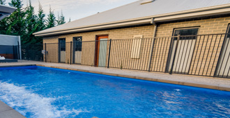 ALUMINIUM POOL FENCING