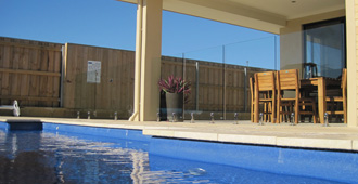 GLASS POOL FENCING